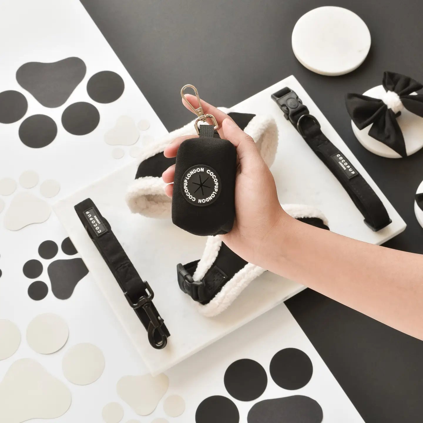 Cocopup Fekete Aviátor kakizacsi tartó